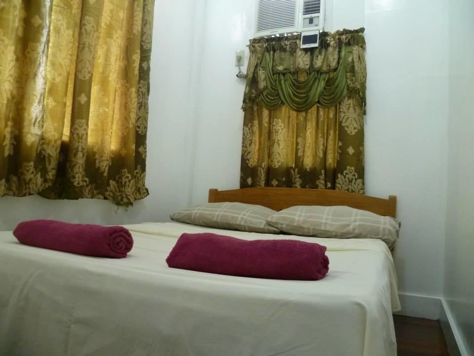 Newport Oak Pension Inn Tagbilaran Exterior foto